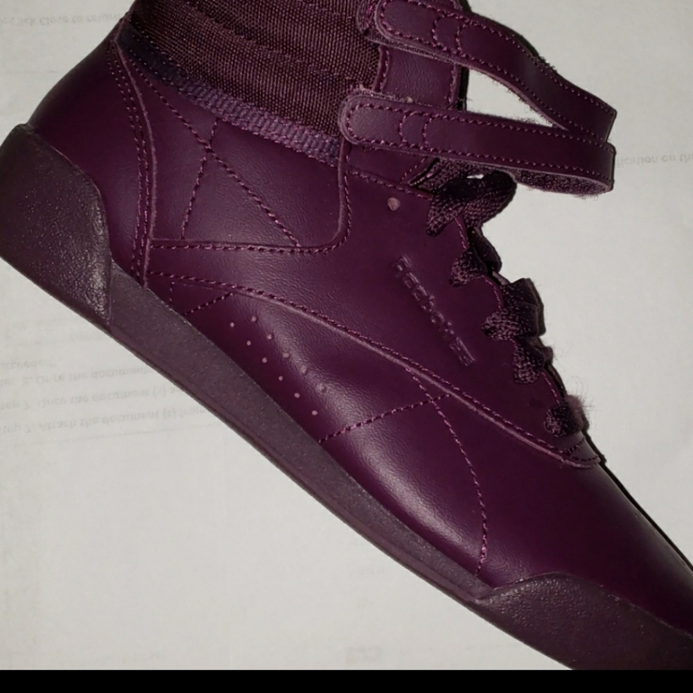 Reebok Freestyle Hi, Girls Size 2
